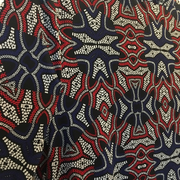 Blouse 👚 LOVE this piece! With or without a bra! - Picture 5 of 6